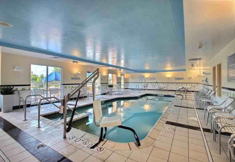 Fairfield Inn & Suites By Marriott Milwaukee Airport Oak Creek Ngoại thất bức ảnh